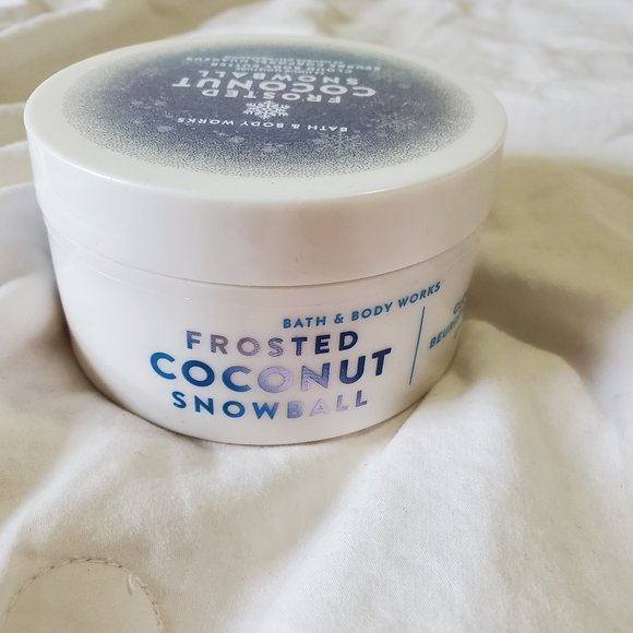 NWT Bath and Body Works Frosted Coconut Snowball Body Butter - Picture 2 of 3